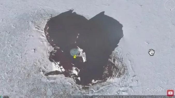 Google发现“UFO坠毁”南极洲?直径40m,冰层炸出心型巨洞