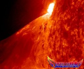 太阳再次发生一次大规模耀斑爆发（图）