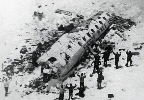 乌拉圭40年前坠机幸存者：曾为求生吃伙伴尸体