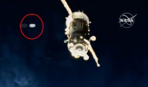 UFO疑似撞太空站！NASA拍到「神秘光球」飙速飞过,直播画面曝光